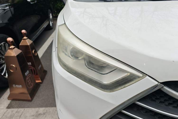 Used JAC Group Refine S3 2014 1.5L Manual Luxury Smart Model Right Front Headlight