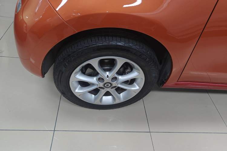 Used smart forfour 2018 1.0L 52 kW Dynamic Edition Exterior 4