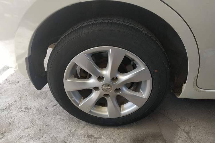 Used Nissan Tiida 2011 1.6L CVT Smart Version