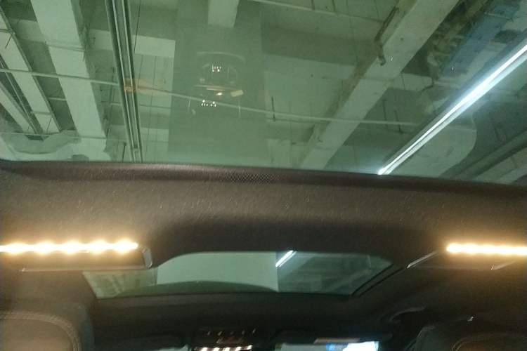 Used Mercedes-Benz GLC 2019 Facelift GLC 260 L 4MATIC Luxury Model
