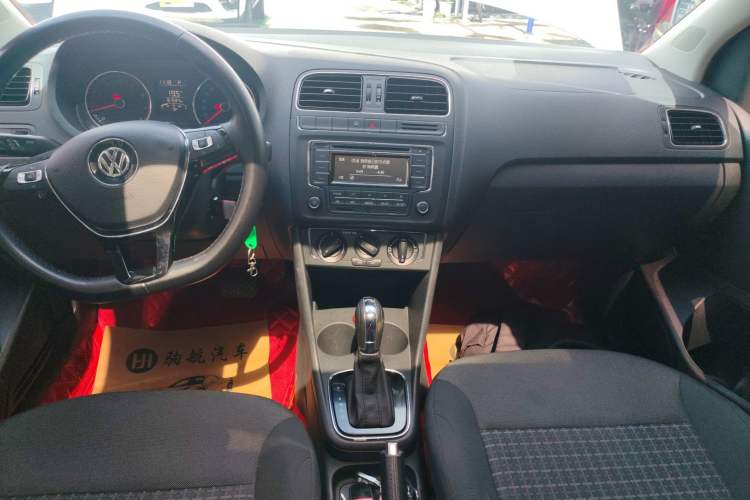 Used Volkswagen Polo 2016 1.6L Automatic Comfort Model
