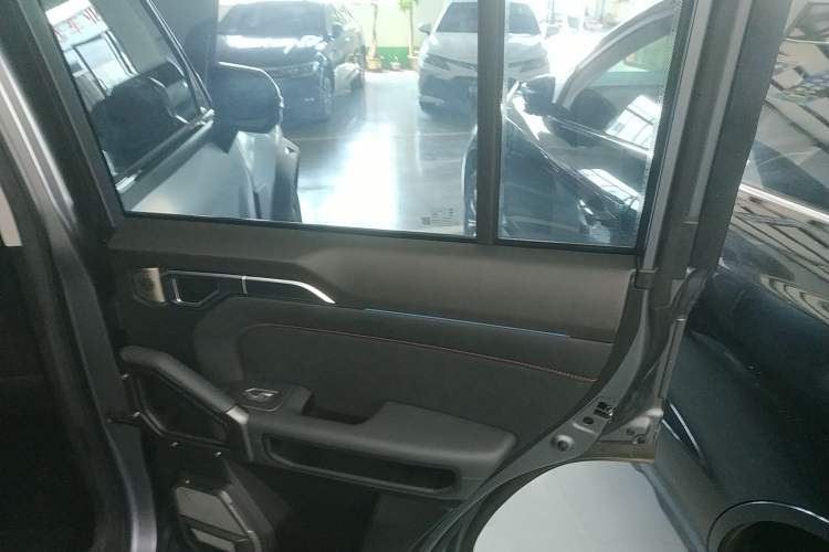 Used JETOUR Traveler C-DM 2024 C-DM 129KM Linye Edition Right Rear Door Interior