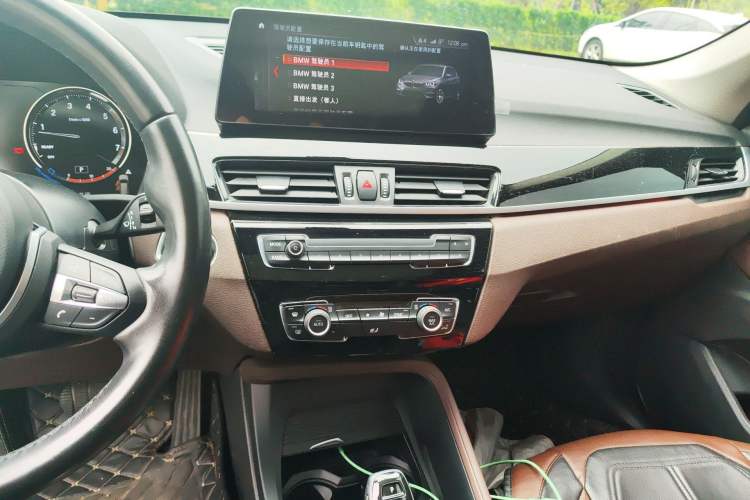 Used BMW X1 2022 sDrive25Li Leading Model Audio And AC Panel