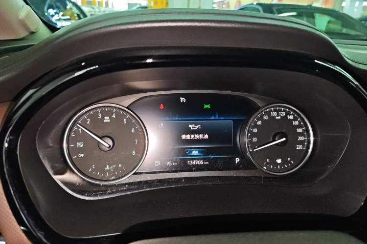 Used Buick GL8 2021 Land Cruiser Executive Class 652T Luxury Model