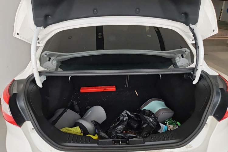 Used Ford Focus 2012 Sedan 1.6L Automatic Comfort Model
