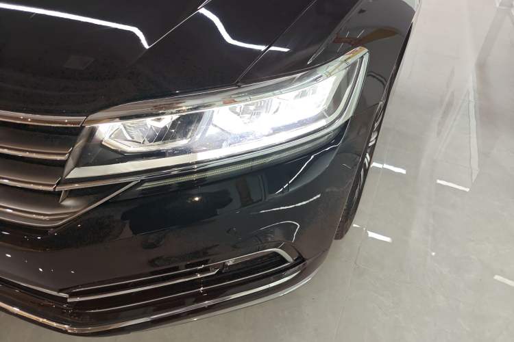 Used Volkswagen Phideon 2019 380TSI Two-Wheel Drive Business Edition China VI Standard
