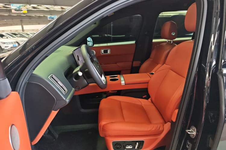 Used Li Auto L8 2023 Pro Model
