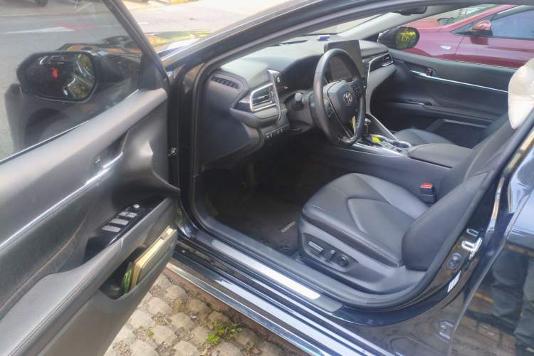 Used Toyota Camry 2023 Dual-Motor 2.5HG Luxury Edition
