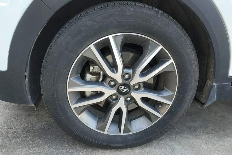 Used Hyundai ix25 2017 1.4T Automatic Smart Version
