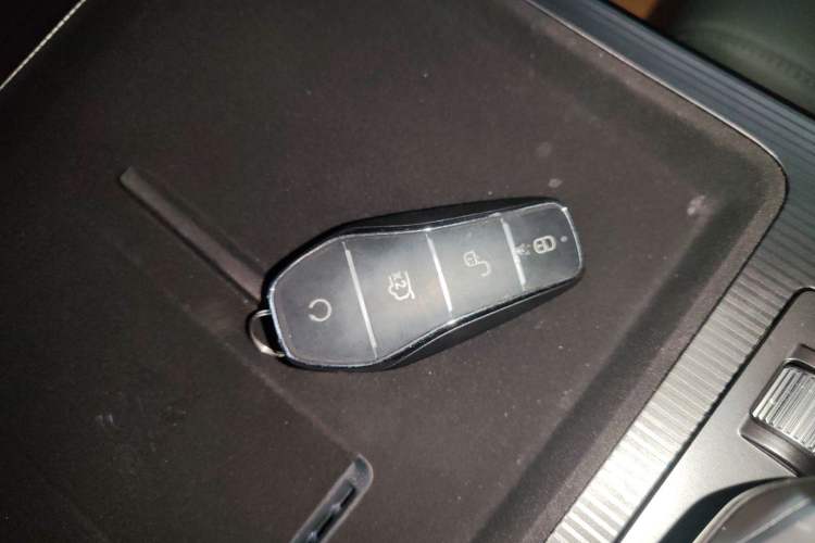 Used BYD Song L DM-i 2025 Intelligent Driving Version 160 km Beyond-Range Type