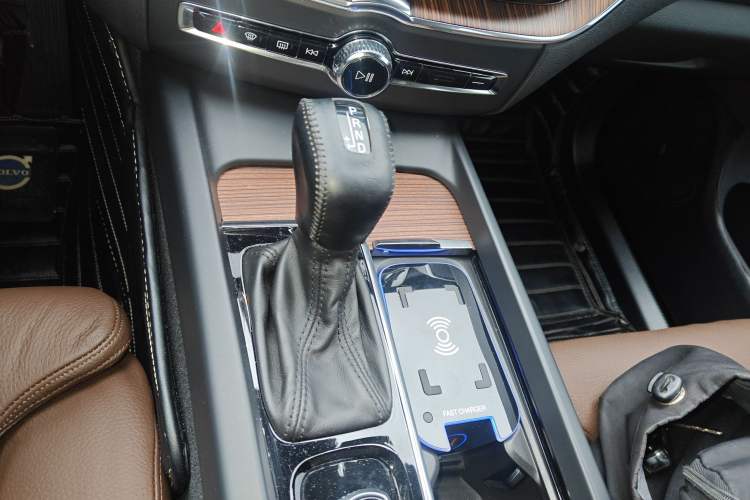 Used Volvo XC60 2021 T5 4x4 Smart Luxury Edition