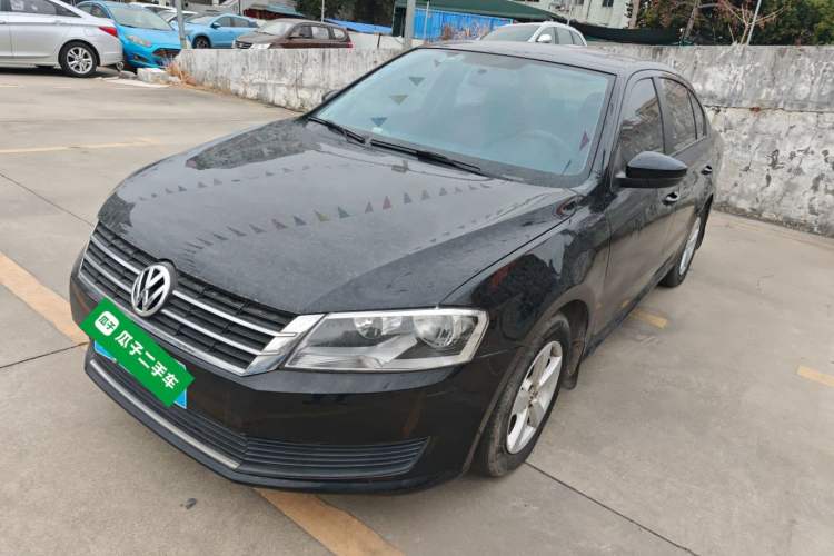 Used Volkswagen Lavida 2013 Revised Classic 1.6L Automatic Fashion Edition