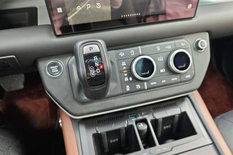 Used Land Rover Defender 2023 Facelift 110 3.0T P400 X-DYNAMIC HSE