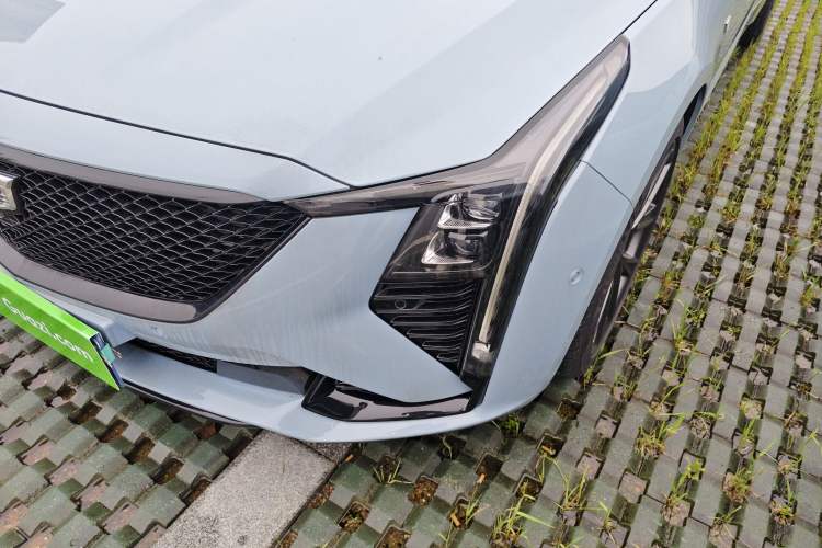 Used Cadillac CT5 2025 28T Track Performance Edition + Peak Track Optional Package Left Front Headlight