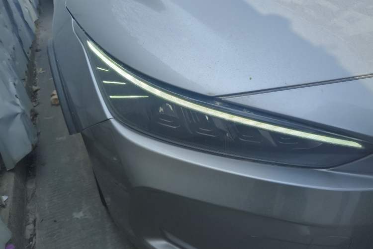 Used Geometry A 2022 Pro 600KM Red Apple Plus