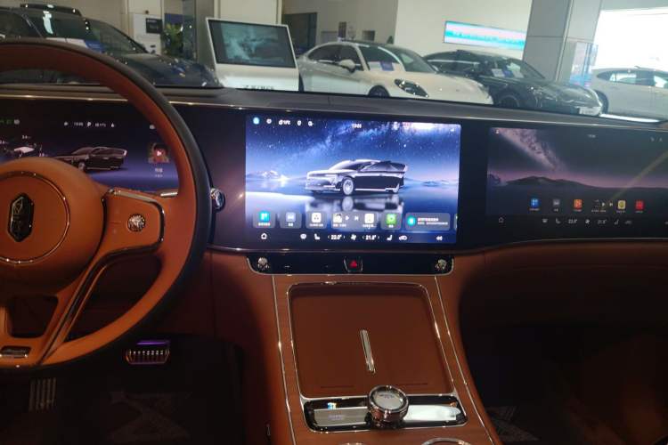 Used Hima S800 2025 Model, Range-Extended Starlight Premium Edition, 5 Seats