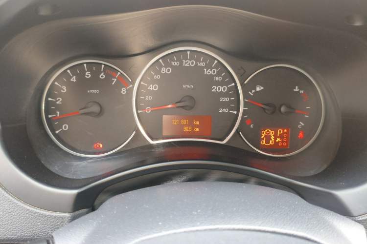 Used Renault Koleos 2010 2.5L Two-Wheel-Drive Luxury Version