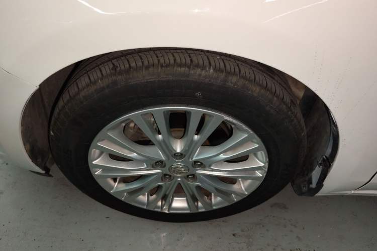 Used Buick GT 2017 15N Automatic Elite Version Left Front Wheel Hub