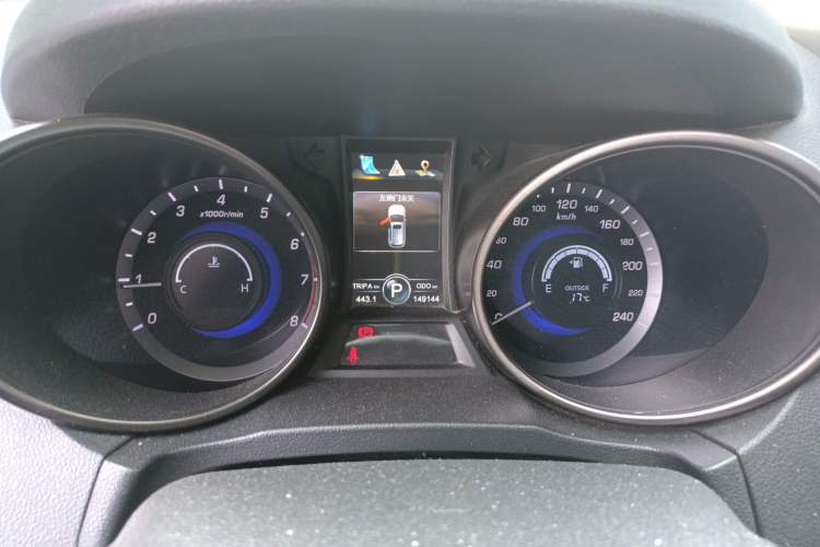 Used CHANGAN CS75 2014 1.8T Automatic Elite Model China IV Standard
