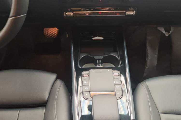 Used Mercedes-Benz GLB 2023 Refresh GLB 200 Fashion Edition