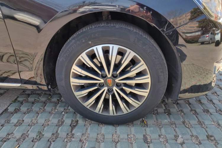 Used Hongqi H7 2019 2.0T Elite Edition Right Front Wheel Hub