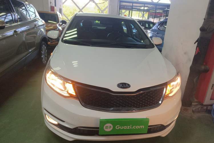 Used Kia K2 2015 Hatchback 1.4L AT GLS Cool Edition