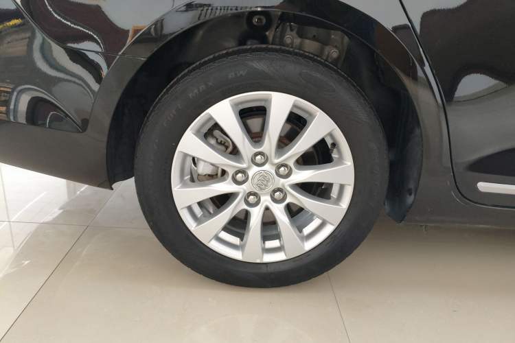 Used Buick LaCrosse 2013 2.4L SIDI Elite Comfort Version