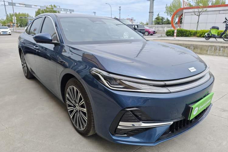 Used Geely Galaxy A7 2025 Model EM-i 150km Starship Edition Front Right 45 Deg