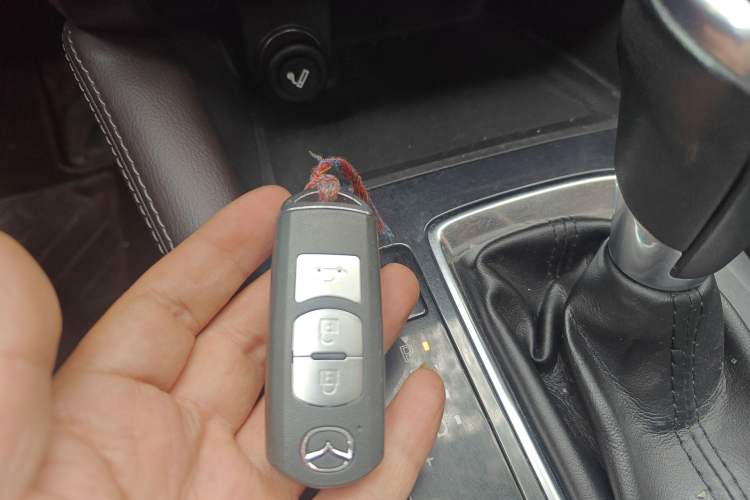 Used Mazda Atenza 2018 2.0L Blue Sky Luxury Edition China VI Standard Interior 1