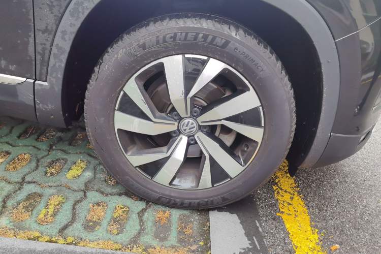 Used Volkswagen Tayron 2020 330TSI Two-Wheel Drive Luxury Smart Connectivity Version
