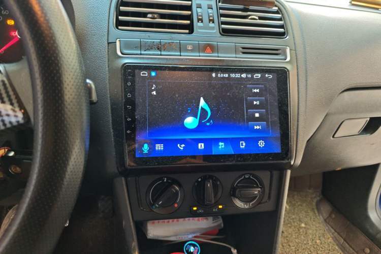 Used Volkswagen Polo 2014 1.4L Manual Fashion Edition Audio And AC Panel