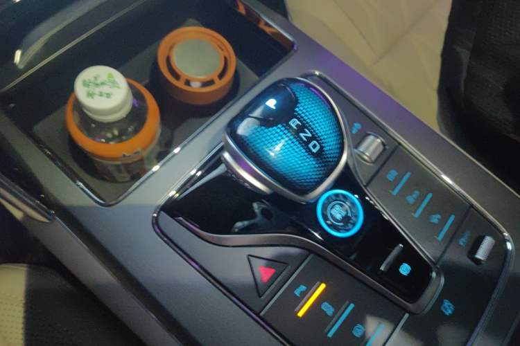 Used BYD Tang New Energy 2024 DM-i Glory Edition 112KM Prestige Model