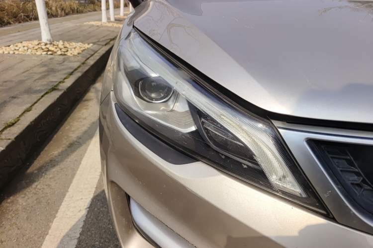 Used Geely Auto Emgrand GS 2016 Sports Edition 1.8L Manual LingShang Model Right Front Headlight