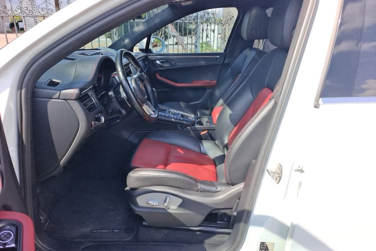 Used Porsche Macan 2018 Macan 2.0T