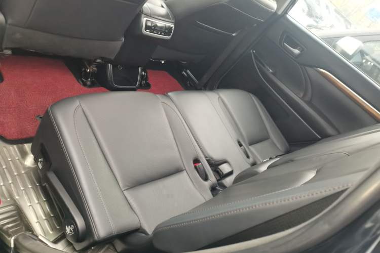 Used Toyota Highlander 2015 2.0T Four-Wheel Drive Luxury Edition 7-Seater
