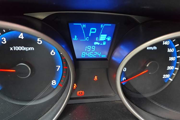 Used Hyundai ix35 2015 2.0L Automatic 2WD Smart Type China IV
