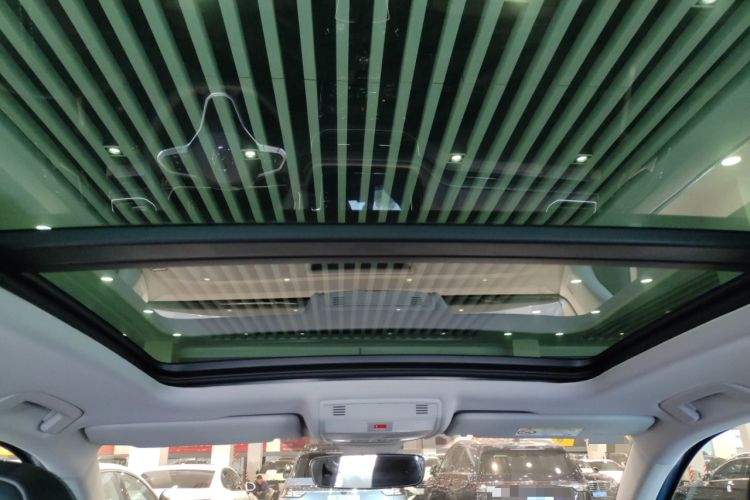 Used Volkswagen Tharu 2025 NewRui 300TSI Prestige Edition
