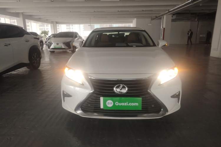 Used Lexus ES 2016 200 Midnight Special Limited Edition