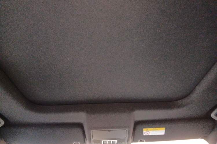 Used Land Rover Discovery 2017 3.0 SC V6 HSE Headliner