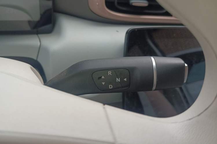 Used Leapmotor T03 2024 310 Comfort Edition Gear Lever