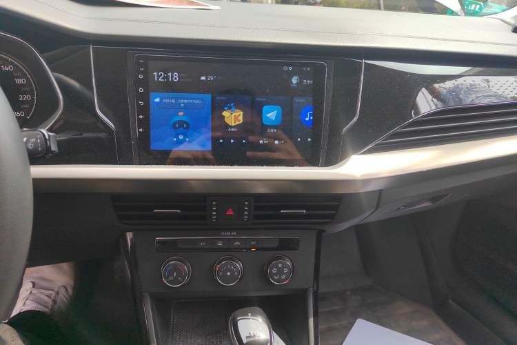 Used Volkswagen Passat 2019 280TSI Business Edition China VI Audio And AC Panel