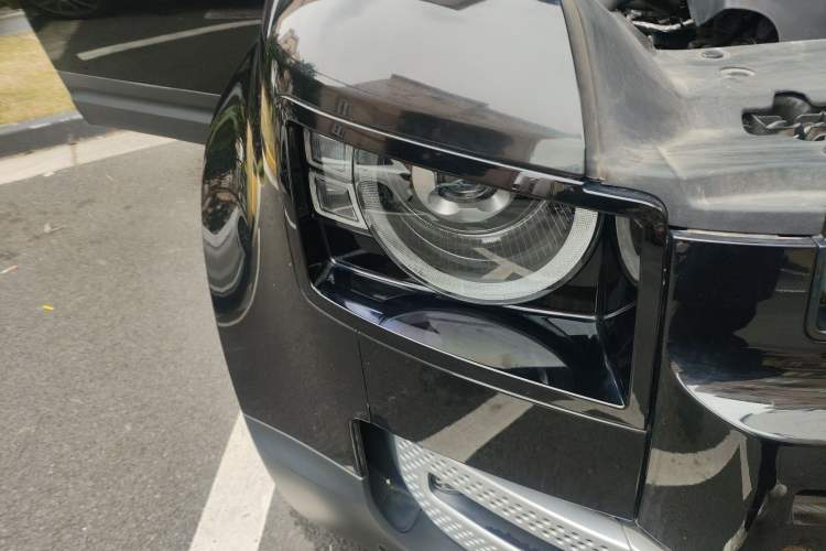 Used Land Rover Defender 2022 90 2.0T P300 Tiger-Power Ambition Edition