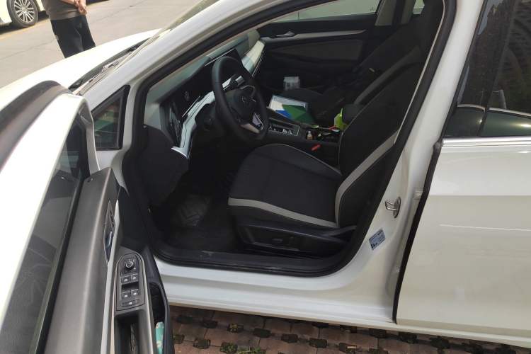 Used Volkswagen Golf 2023 Facelift 280TSI DSG Pro Left Front Seat