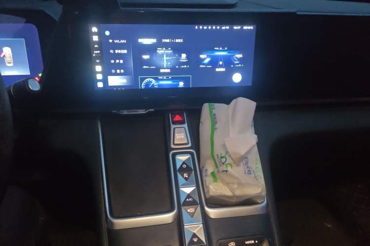 Used Haval Fierce Dragon Max 2023 1.5L Hi4 105 Four-Wheel Drive Elite Edition Audio And AC Panel