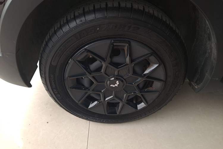 Used Wuling Hongguang MINIEV 2022 GAMEBOY 200km Gaming Edition with Lithium Iron Phosphate Left Front Wheel Hub