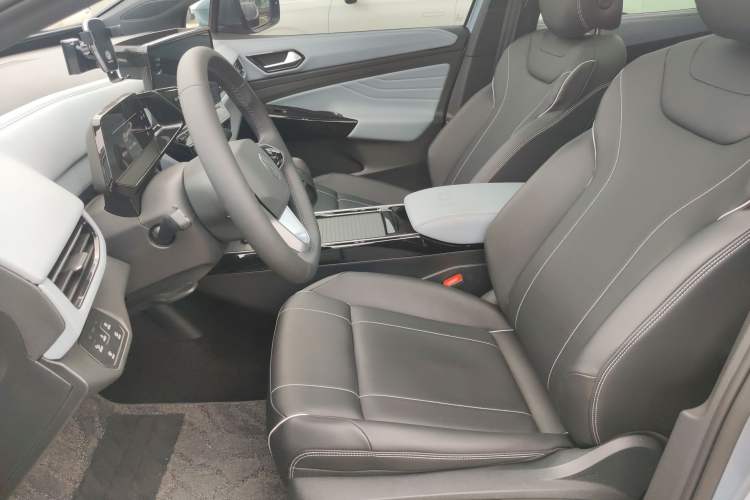 Used Volkswagen ID.4 X 2024 Pure & Smart Edition Left Front Seat