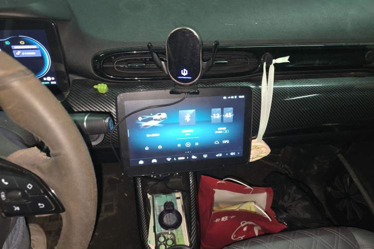 Used Leapmotor T03 2021 400 Luxury Edition Audio And AC Panel