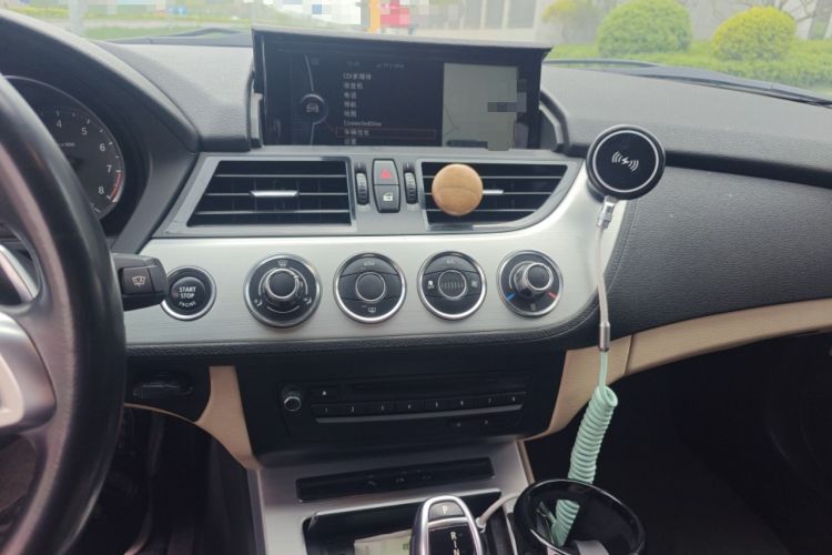 Used BMW Z4 2012 sDrive20i Luxury Model Audio And AC Panel