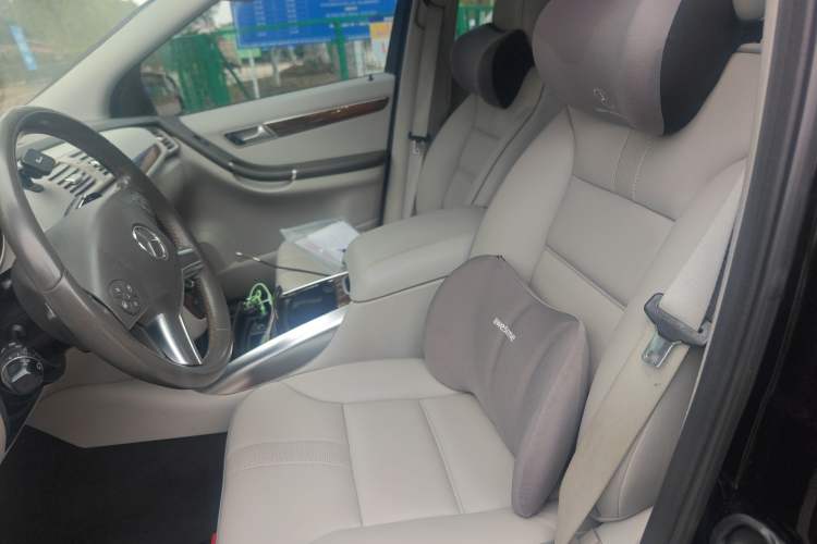 Used Mercedes-Benz R-Class 2010 R 350 L 4MATIC