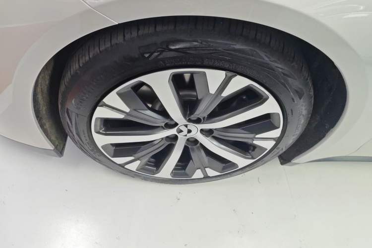 Used Nio ET7 2023 100kWh Signature Edition
